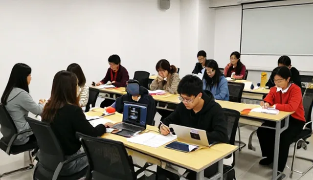 网站版式设计中的技术转让难题与应对策略