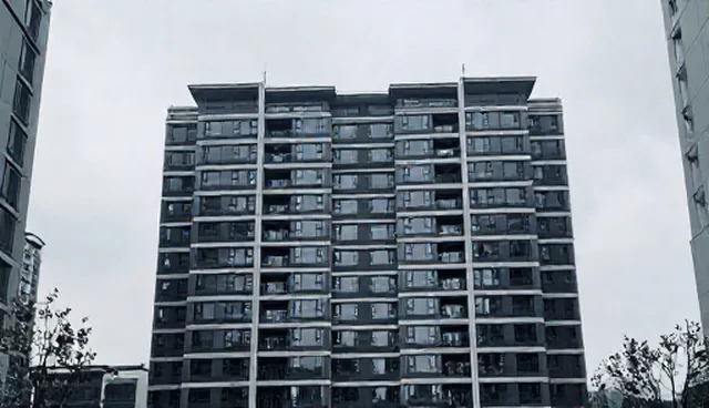 技术选型需结合性能与适用条件