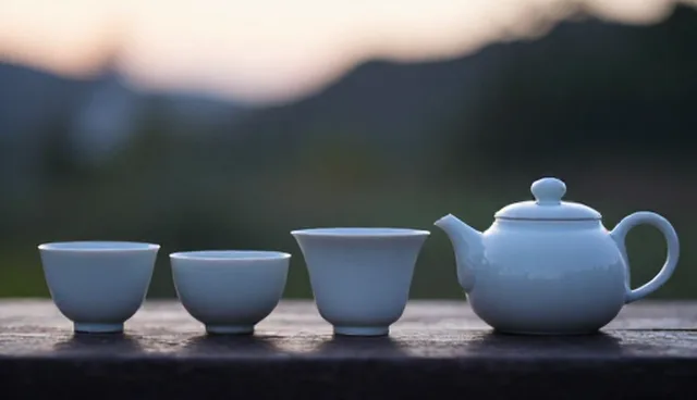 陶瓷茶具套装质量稳定性：手工与机械烧制的取舍