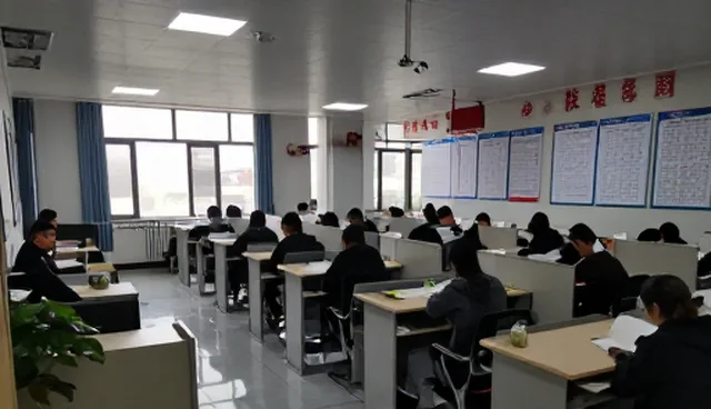 教学资源开发在考试辅导中的适用条件与选择依据