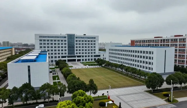 为什么选择基础保洁套餐？消杀问题如何解决？