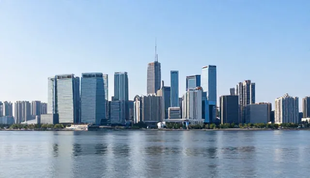 企业管理咨询中会务服务的两种做法对比与实际取舍