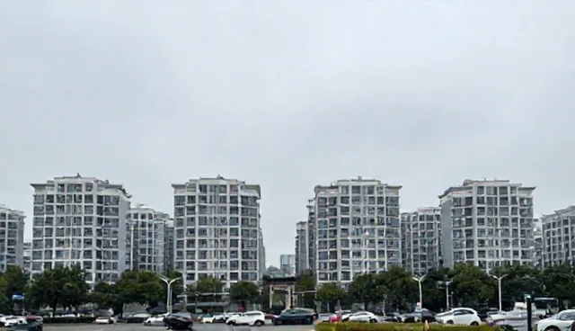 市场调研方案选择中的误区与优化建议