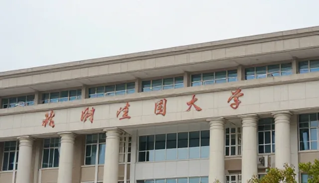 视频剪辑选型关注点：性能与成本的取舍