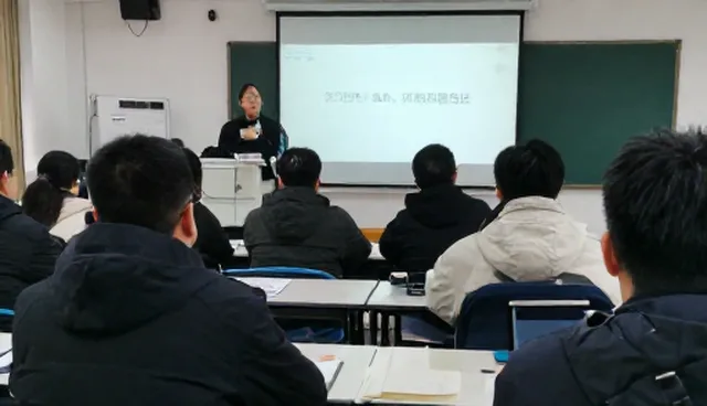 技术咨询如何帮助企业降低选型成本