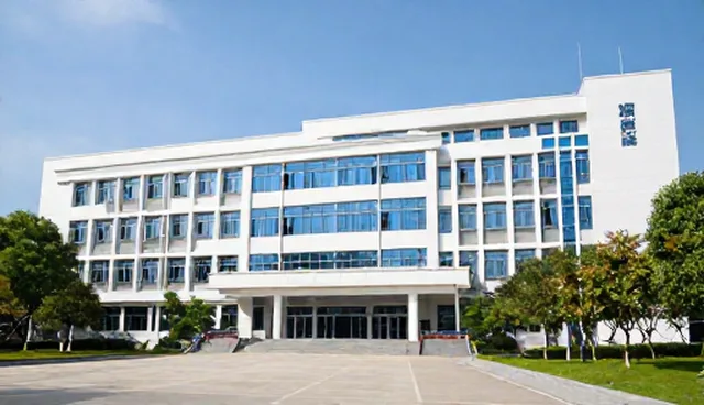 运维服务在不同场景下的性能差异分析