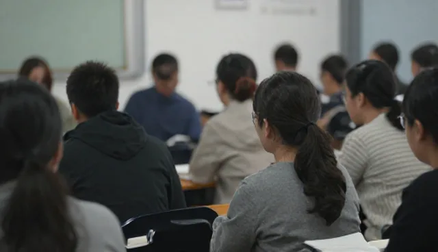 师资培训选型关注点及教学资源开发适用条件分析