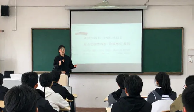 优化沟通机制：项目使用与维护建议