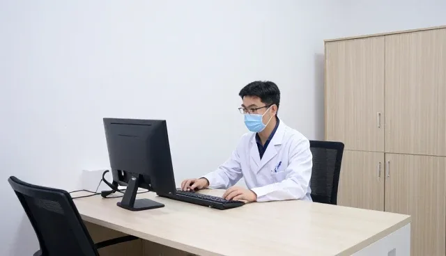 日常诊疗中的健康建议：如何选择适合自己的健康服务