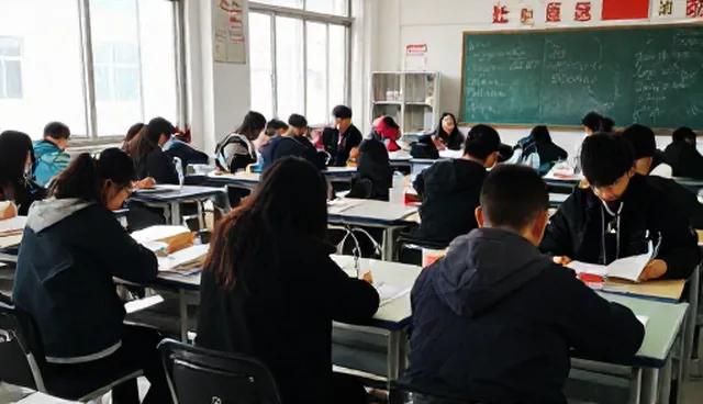 考试辅导业务发展：资源整合与教学模式的比较选择