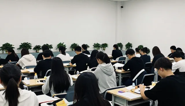如何通过课程研发提升升学规划的实效性？