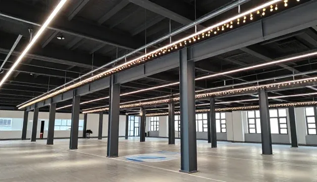 建筑用钢产品维护的两种做法对比及实际取舍