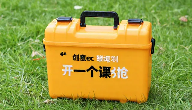 Ai描写美女的提示词：两种做法的对比与选择