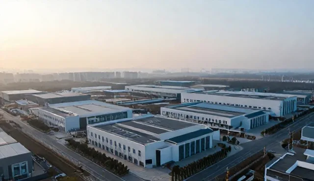 技术开发选型建议：自主开发与外包合作的比较分析