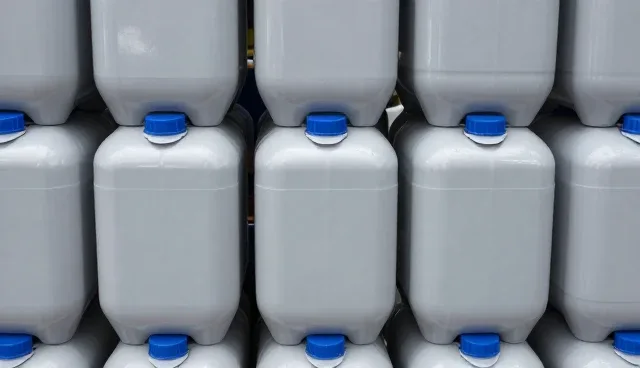 塑料容器质量检验中的使用与维护建议