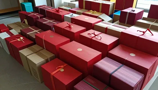 礼品采购选型关注点：集中采购与分散采购的对比分析
