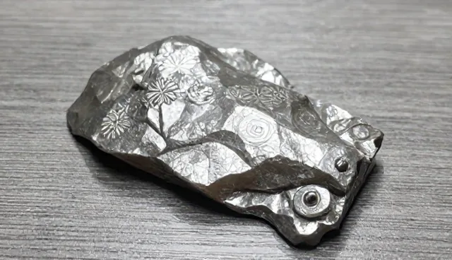 如何选择适合的服务器以应对流量负载波动？