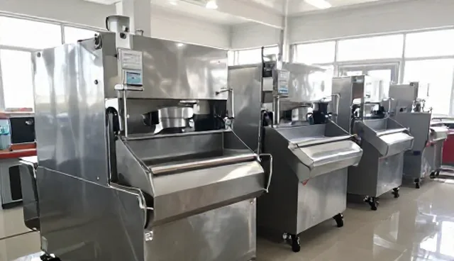 基地合作中设备选择的两种做法及实际取舍