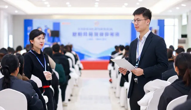 选型：中小客户如何选择适合的创业团队