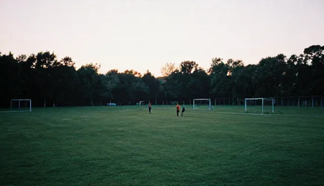 全流程跟进与节点可查：细节管理的两种实践对比