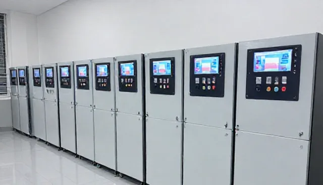 自动化控制柜故障排查：两种做法的实际取舍