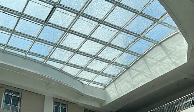哈尔滨网站建设多少钱：选型关注点与适用情况