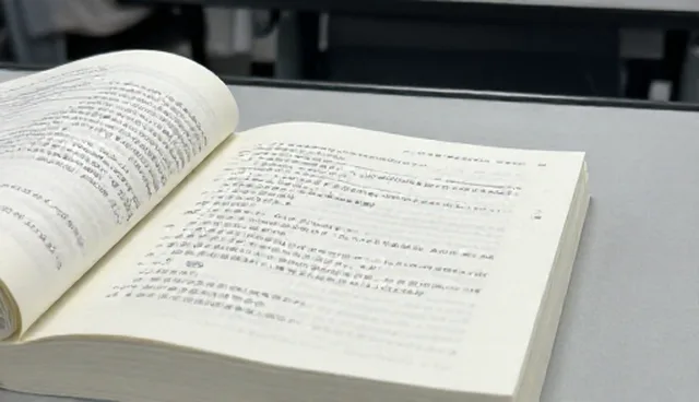 市场调研报告定制：两种做法的取舍与应用分析
