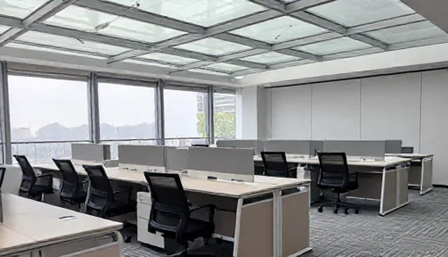 办公空间装修中家具选型与维护建议