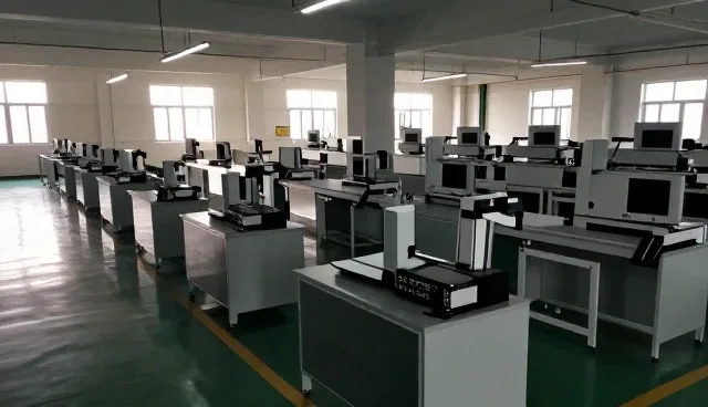 电子配件供应如何应对性能差异？