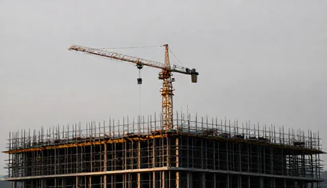 土建施工中两种选型关注点对比及实际取舍