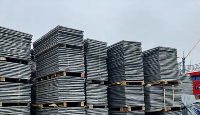 施工组织中传统与智能化做法的比较与选择