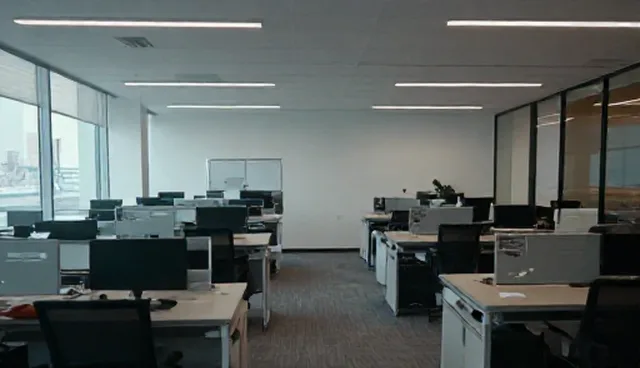 新媒体运营选型与使用建议：性能与适用条件分析