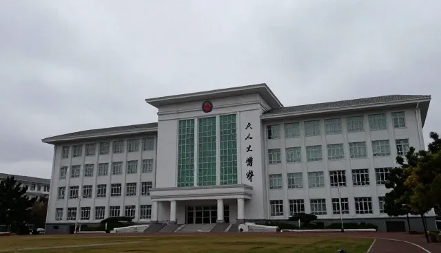 装卸搬运方案设计的适用条件与选择依据