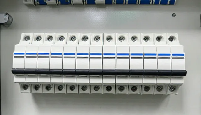 性能评估中的来料问题处理与业务趋势分析