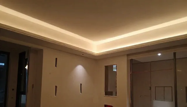 阶段反馈在会务中的适用条件与选择依据