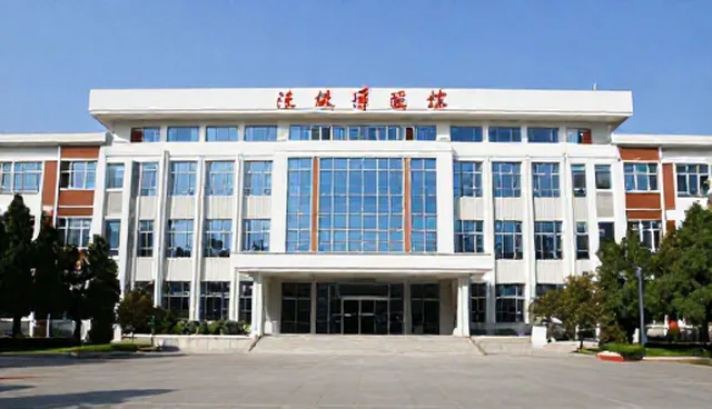 设施维护性能表现：两种做法的优劣与实际选择