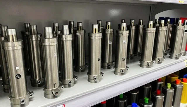 设备选型咨询中的零配件性能与适用条件分析