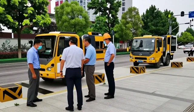 企业信用与客户资源对接：两种做法的比较与实际取舍