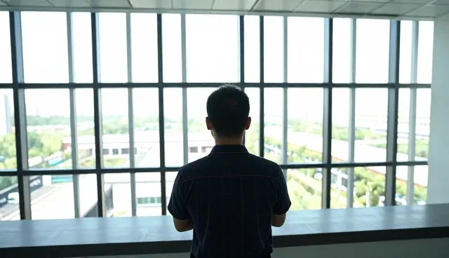 企业官网定制服务如何选择适合的服务器配置？