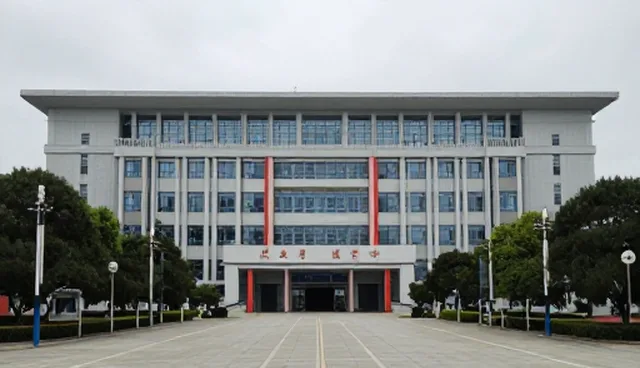 英语六级提示词：降重提示词设计分析
