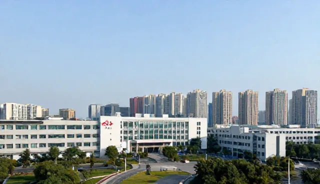企业团建活动：如何选择合适包车服务