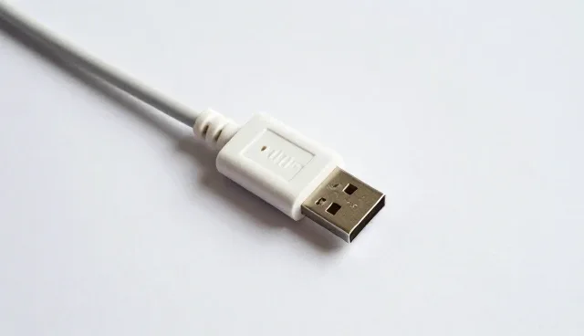 USB数据线使用中两种常见做法的对比与取舍