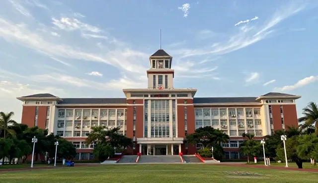 企业网站建设：性能与适用条件分析