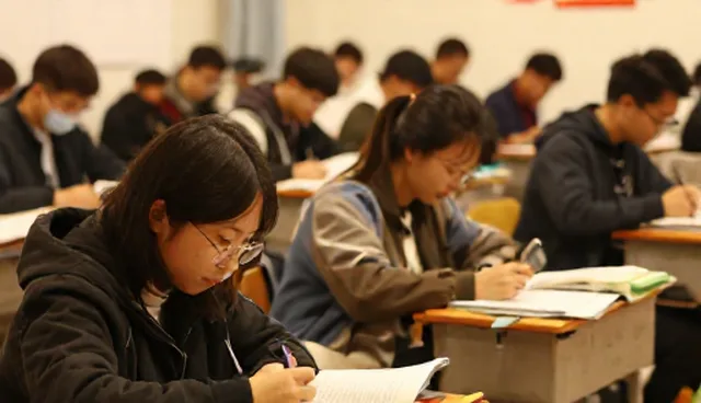 教学改革中课程资源开发对考试辅导效果的影响